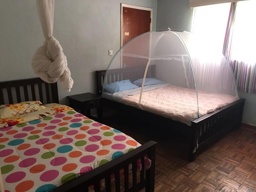 Teule Guest House Oloitokitok Экстерьер фото